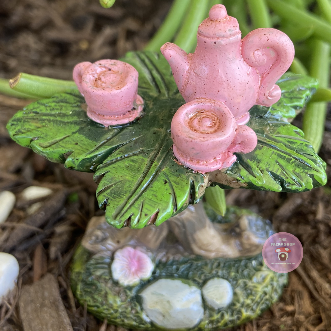 Mini Fairy Garden Leaf Tea Table Pink