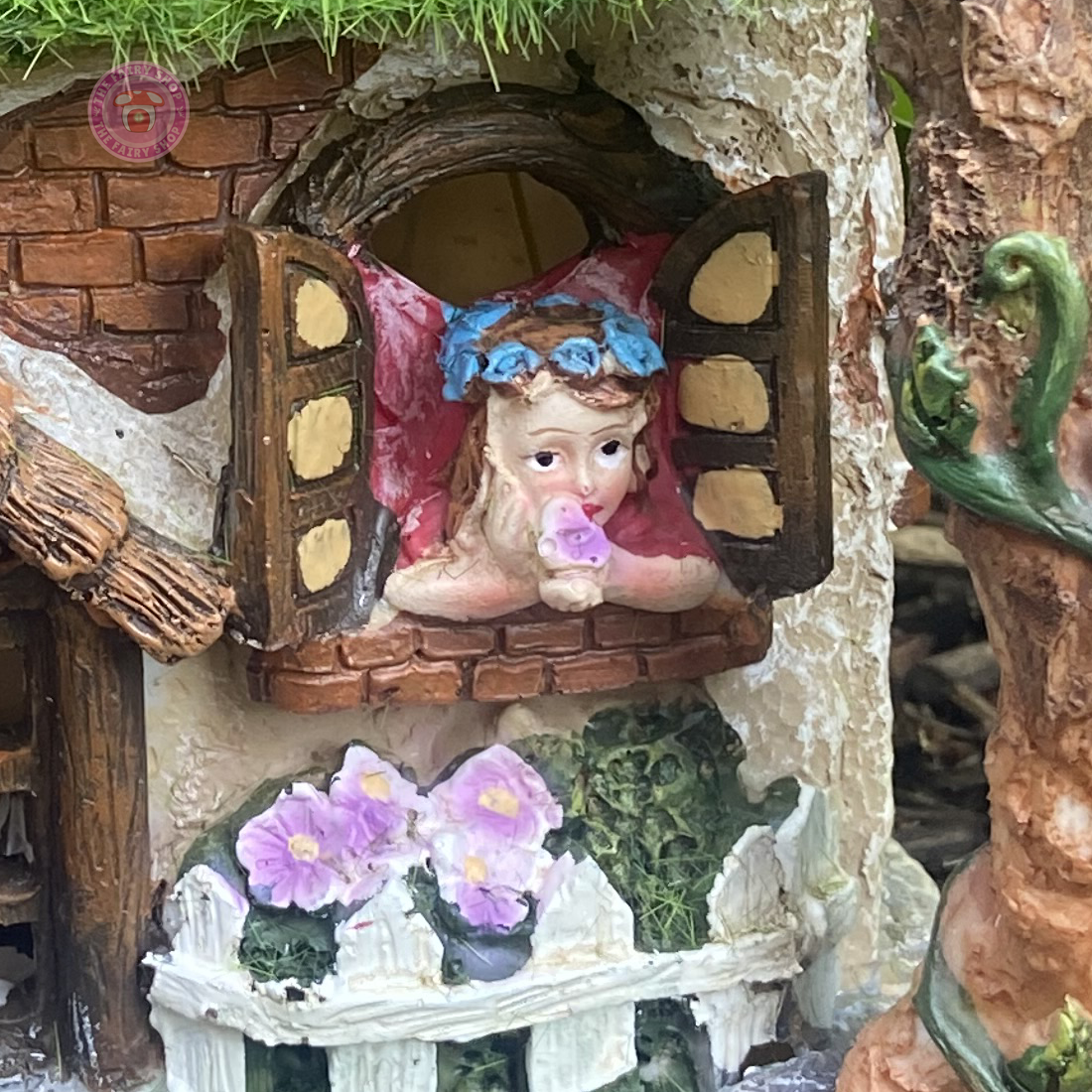 Solar Fairy Cottage with Butterfly & Fairies