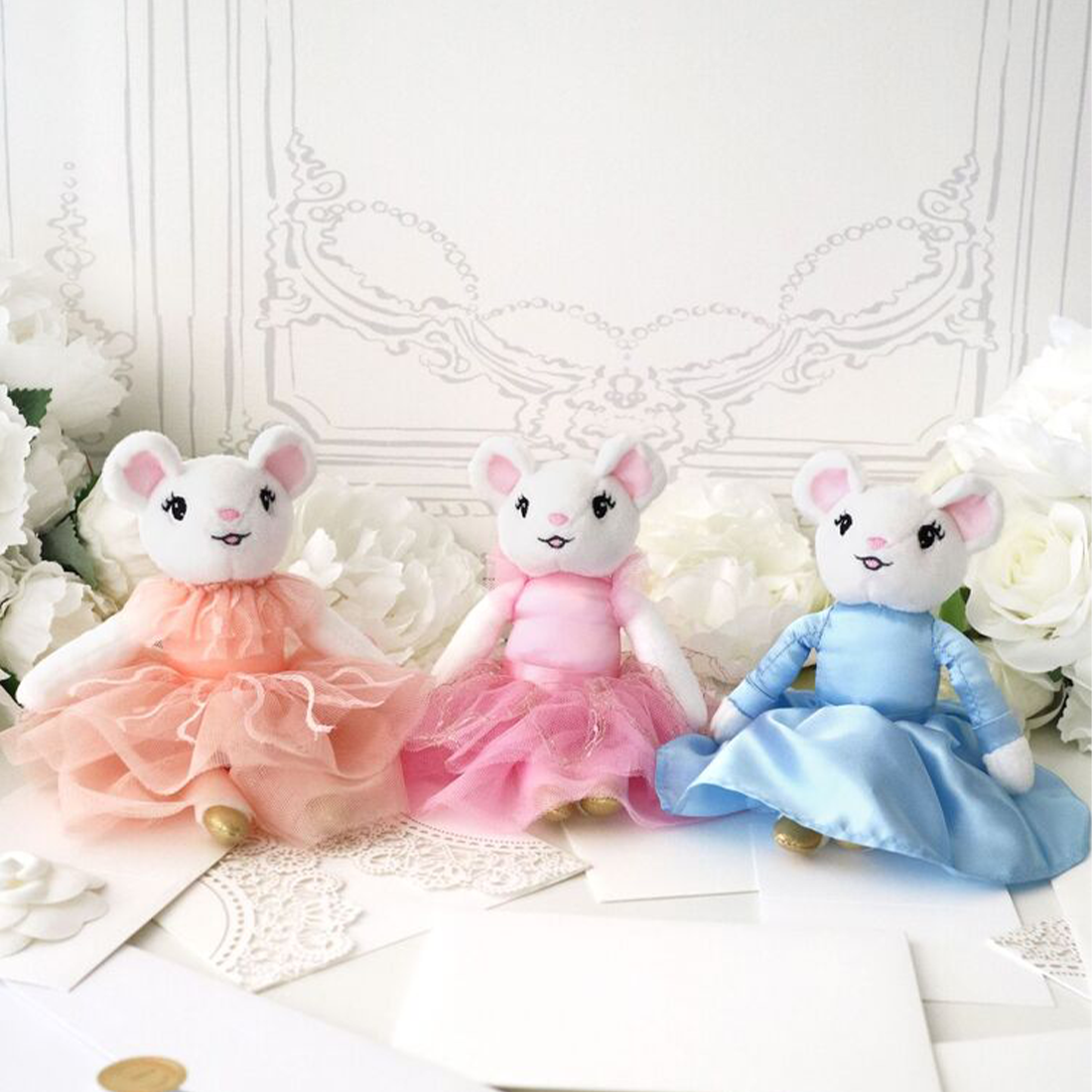 Mini Claris in Paris Mouse Plush - Tres Belle Blue